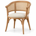 Chaise beige à dossier tressé enveloppant et assise ronde claire