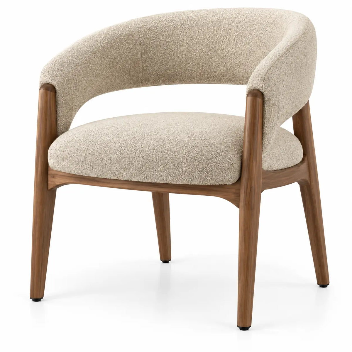 Chaise beige à dossier enveloppant ouvert et structure marron